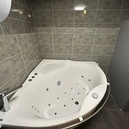 B&m Mini Jecuzzi Lovers Self Check-in Apartamento Vilna